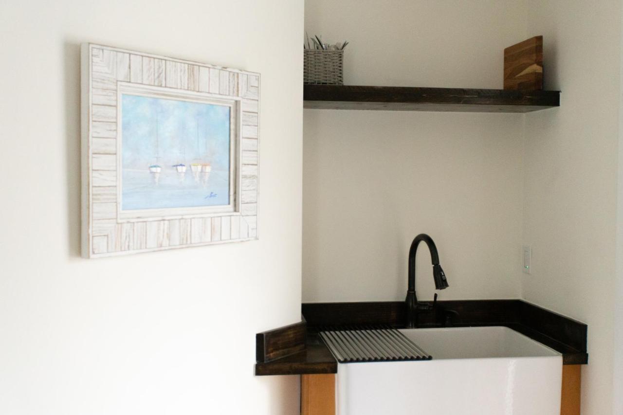 Cozy Studio - Blocks From The Ocean! Джексонвілл-Біч Екстер'єр фото